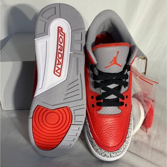 Jordan 3 Retro SE Fire Red Cement Shoes New Without Box Womans 7.5 - Picture 4 of 5